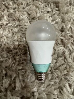 TP-Link Kasa smart Wi-Fi LED light bulb